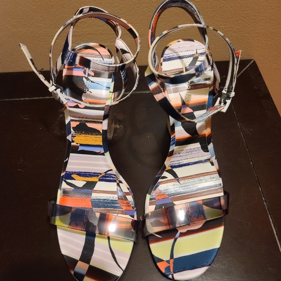 NWOT Call it Spring Clear Block Heels - Picture 3 of 3